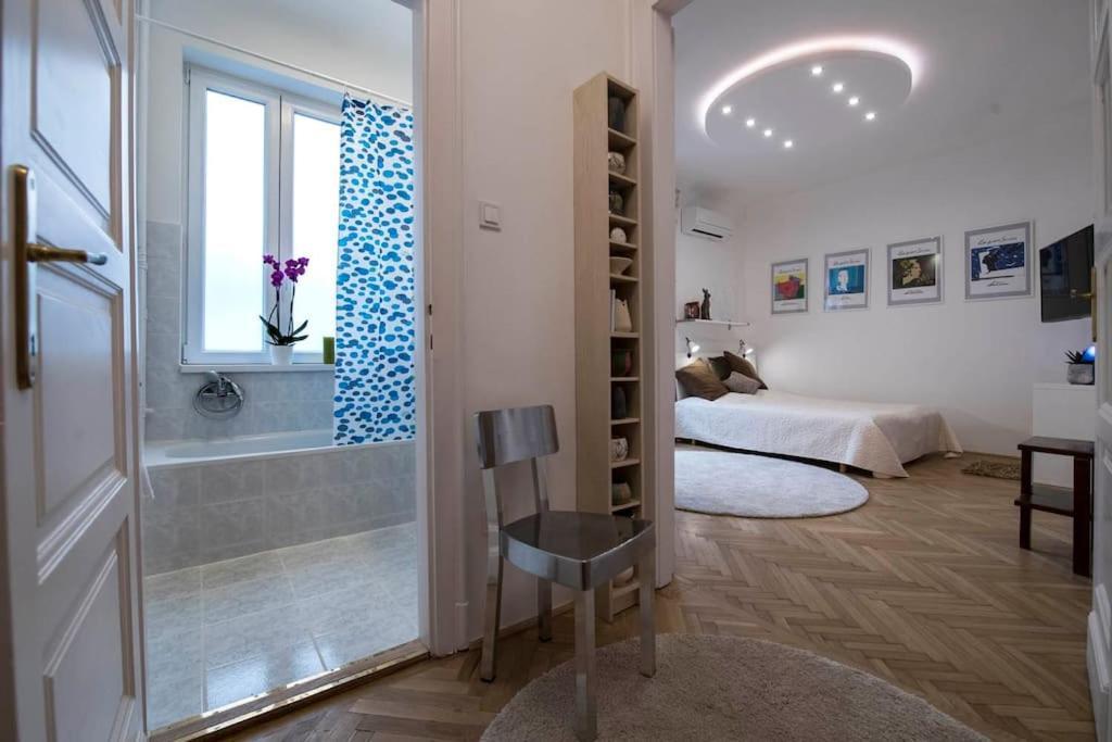Gorgeous Flat Right Near The City Center Budapest Exterior foto