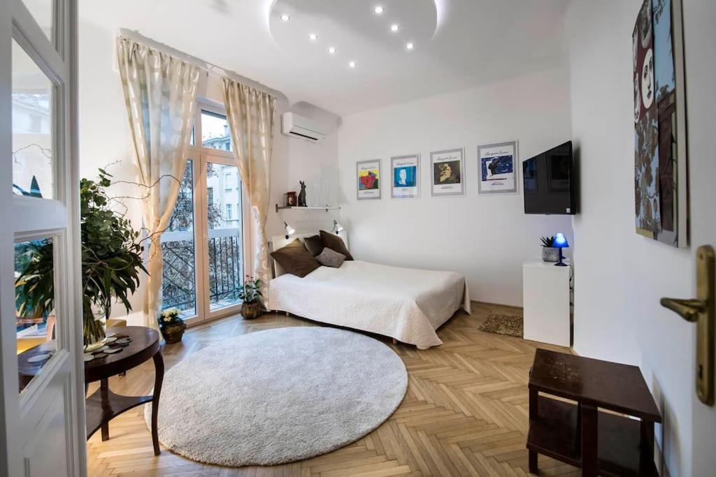 Gorgeous Flat Right Near The City Center Budapest Exterior foto